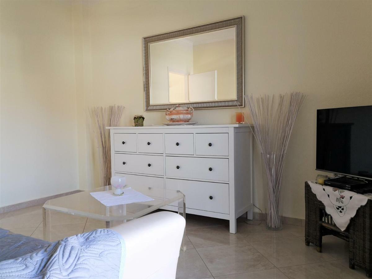 Emotion Apartments Asproválta Luaran gambar